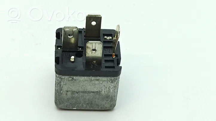 BMW 7 E23 Other relay 61311373586