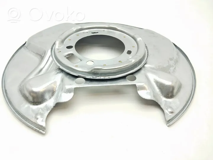 Mercedes-Benz COMPAKT W115 Rear brake disc plate dust cover 3525877