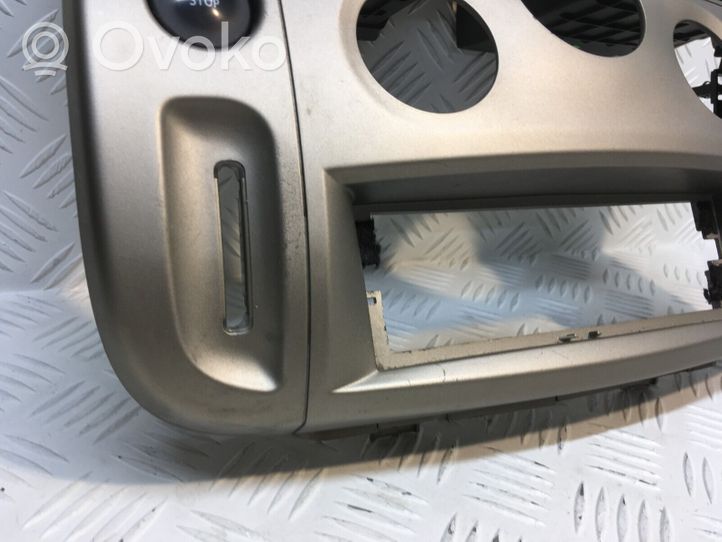 Renault Scenic II -  Grand scenic II Rejilla de ventilación central del panel 8200140713