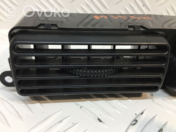 Mitsubishi Shogun Grille d'aération centrale SPC00416