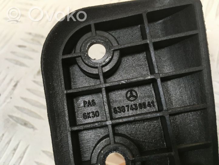 Mercedes-Benz Vito Viano W638 Inne elementy wykończenia bagażnika 6387430041