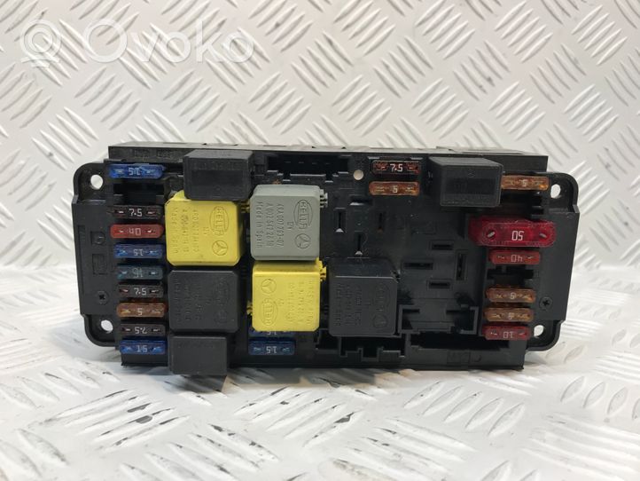 Mercedes-Benz C W203 Module de fusibles 2035451001