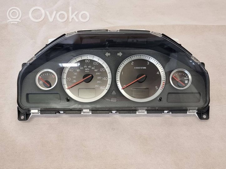 Volvo XC90 Speedometer (instrument cluster) 30765611