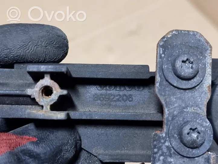 Volvo C30 Oro filtro dėžės laikiklis 8692206