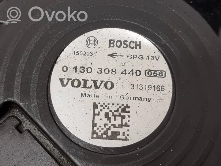 Volvo V40 Jäähdyttimen jäähdytinpuhaltimen suojus 31319166