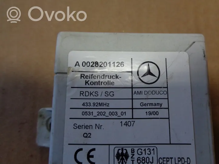 Mercedes-Benz S W220 Rengaspaineen valvontayksikkö A0028201126