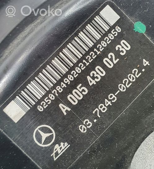 Mercedes-Benz C AMG W203 Wspomaganie hamulca A0054300230