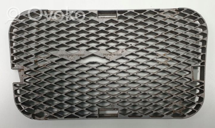 Suzuki Jimny Grille calandre supérieure de pare-chocs avant 7171584A02