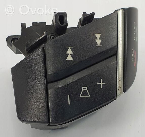 Volvo XC90 Steering wheel buttons/switches 30710708