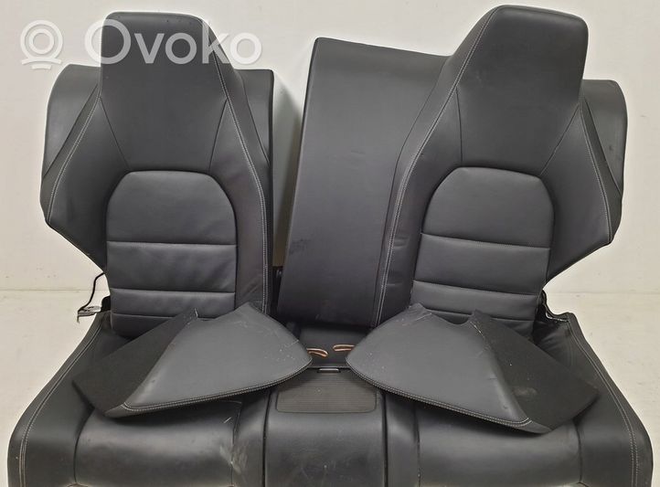 Mercedes-Benz E C207 W207 Asiento trasero 