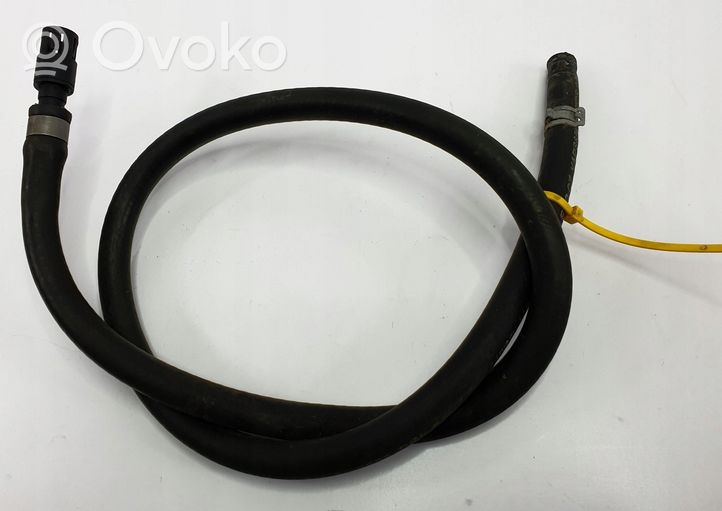 Mercedes-Benz SL R230 Engine coolant pipe/hose A2308300596