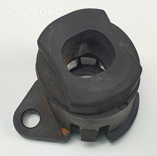 Volvo C70 Radiator mount bracket 30639749