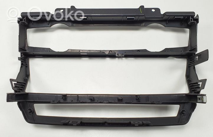 BMW X6 E71 Panelės apdailos skydas (centrinis) 0117730