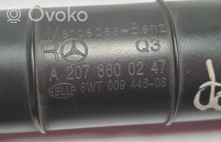 Mercedes-Benz E C207 W207 Žibintų apiplovimo purkštukas (-ai) A2078600247