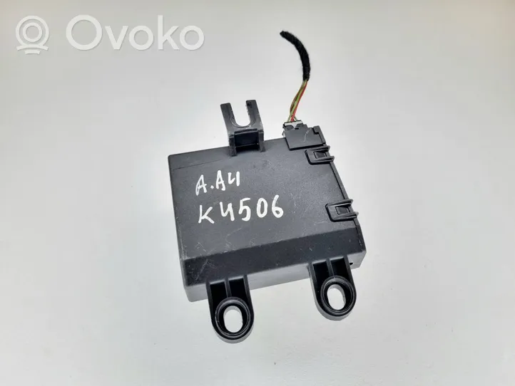 Audi A4 S4 B6 8E 8H Boîtier module alarme 