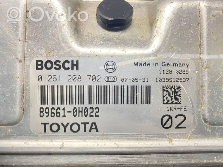 Toyota Aygo AB10 Variklio valdymo blokas 0261208702