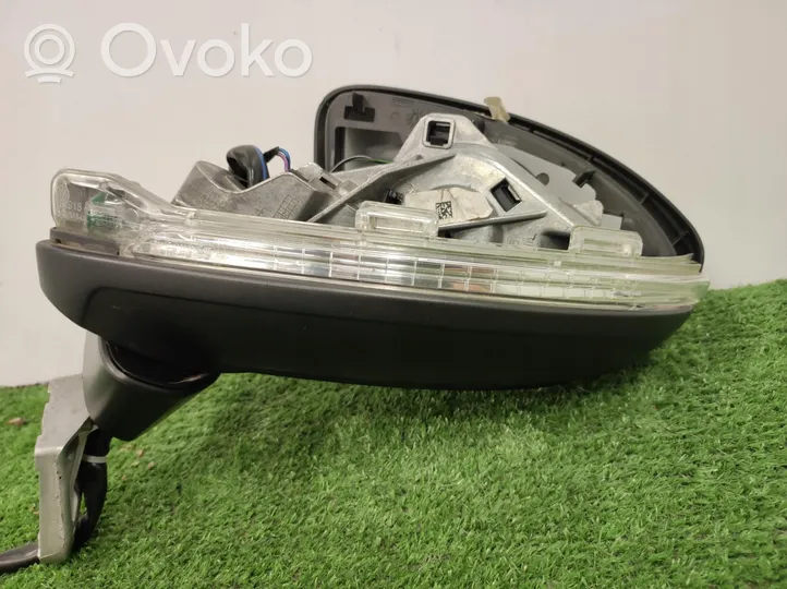 Volkswagen Golf Sportsvan Front door electric wing mirror 