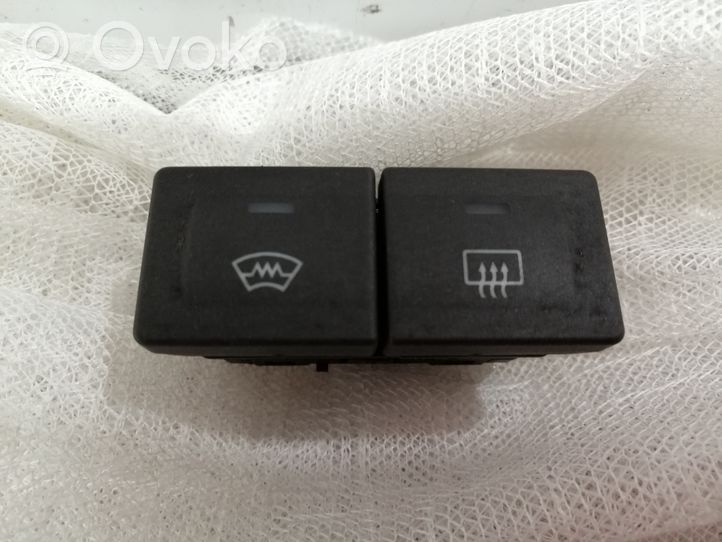 Ford Fusion Przycisk / Przełącznik ogrzewania szyby przedniej / czołowej 18K574AD