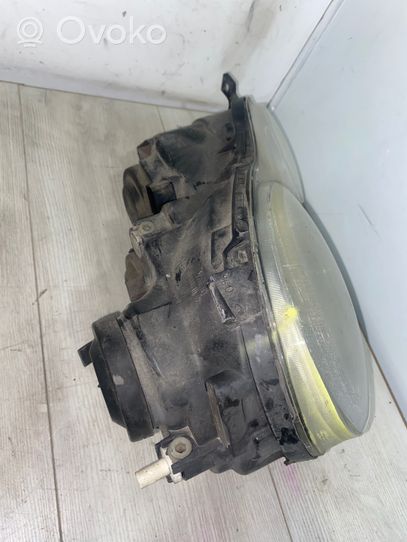 Volkswagen Polo Lampa przednia 53115312