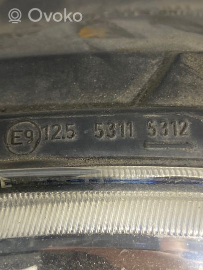 Volkswagen Polo Lampa przednia 53115312