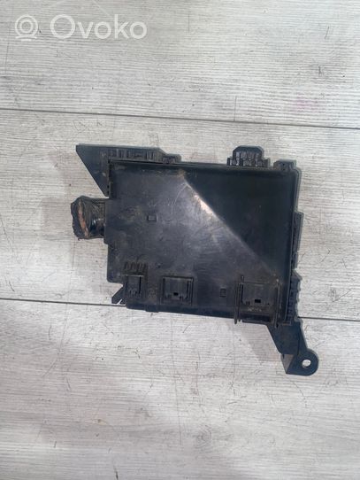 Mitsubishi Lancer Module de fusibles 605460980