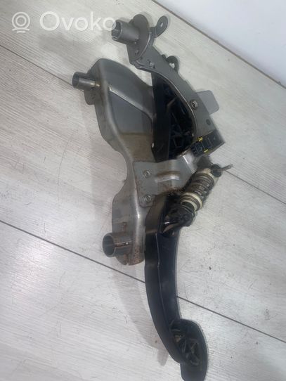 Renault Megane II Clutch pedal 465030037R