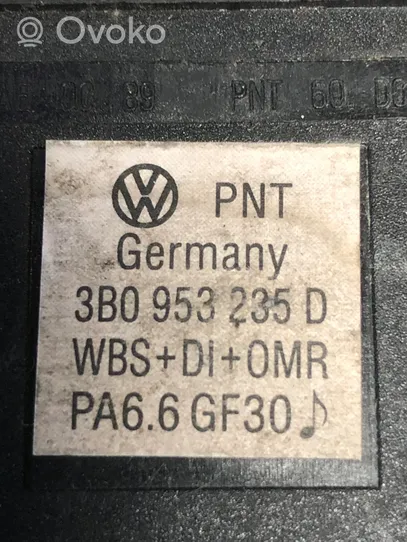 Volkswagen Golf IV Relais de commutateur feux de détresse 3B0953235D