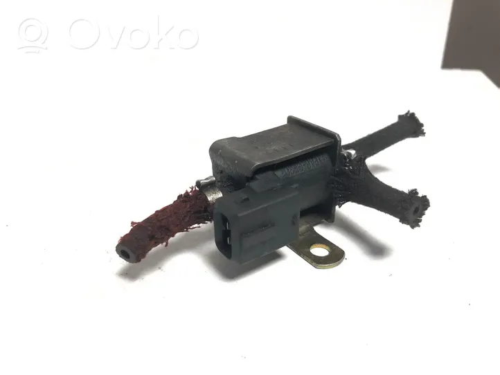 Audi A4 S4 B5 8D Electrovanne Soupape de Sûreté / Dépression 028906283F