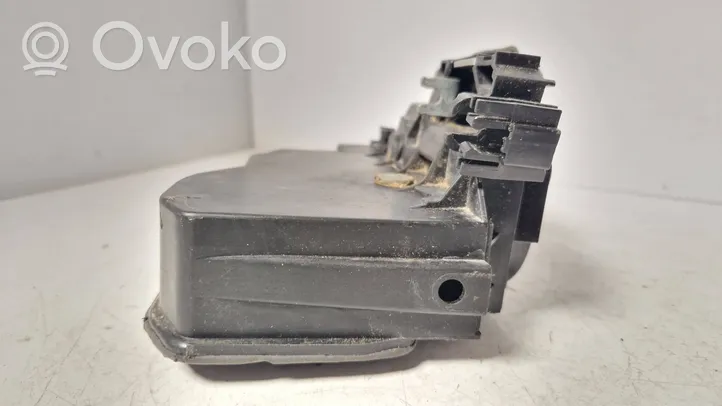 BMW 3 F30 F35 F31 Etuoven lukko 722945