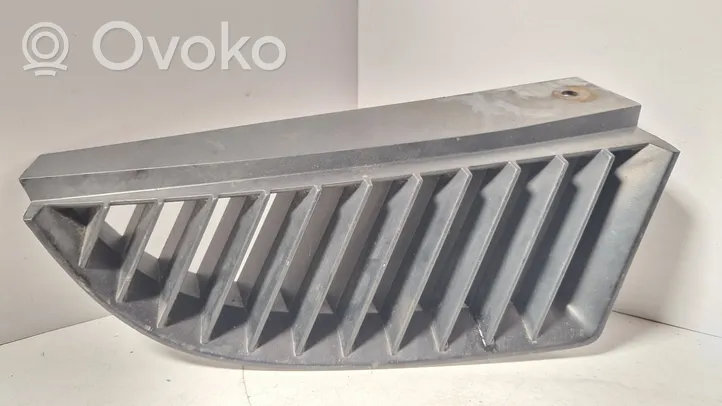 Mitsubishi Colt Grille de calandre avant Mn127774