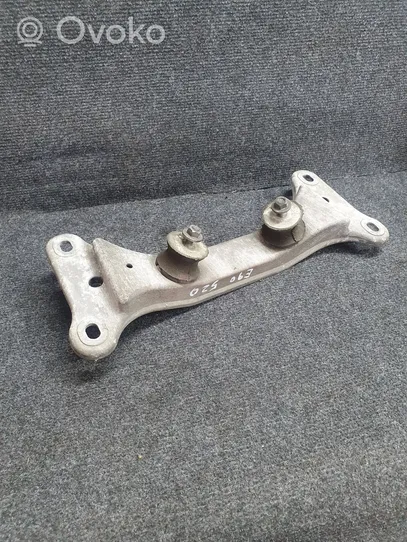 BMW 3 E90 E91 Engine mounting bracket 6778058