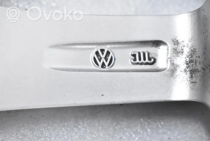 Volkswagen Golf V R17-alumiinivanne 