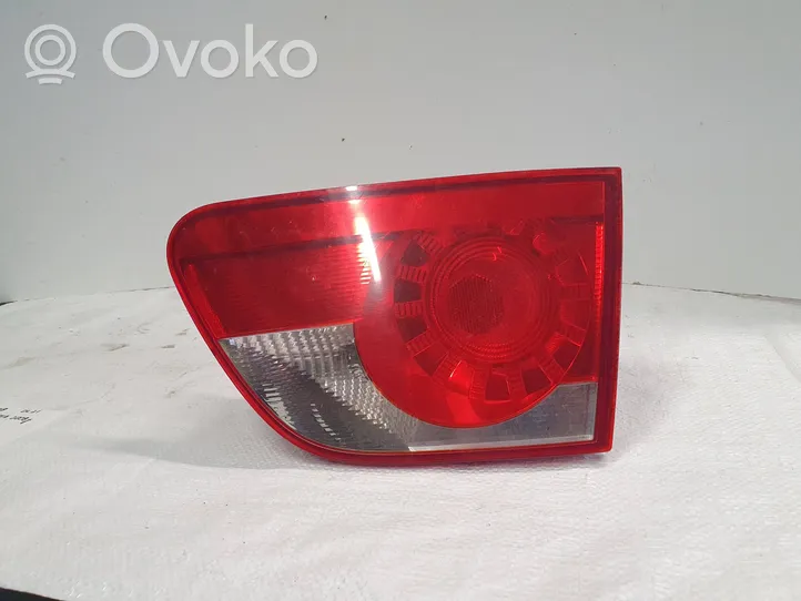 Seat Altea Lampy tylnej klapy bagażnika 5P8945094D