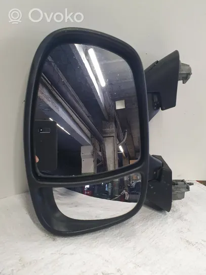 Opel Vivaro Front door electric wing mirror E2010022