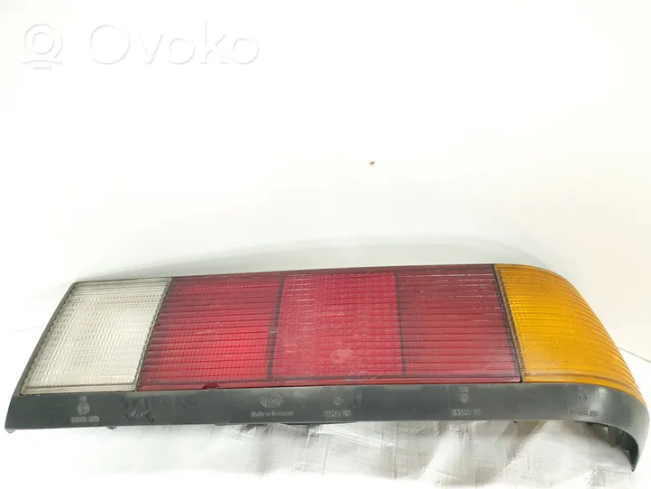 Volkswagen Scirocco Aizmugurējais lukturis virsbūvē 533945112