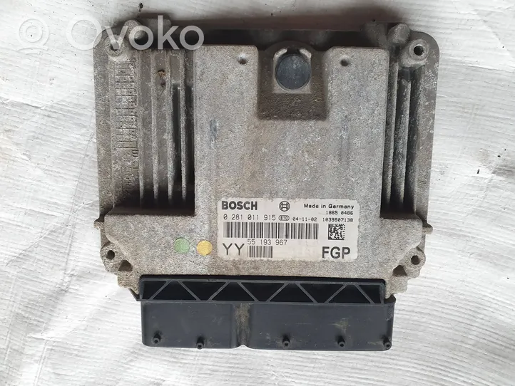 Opel Vectra C Engine control unit/module 0281011915