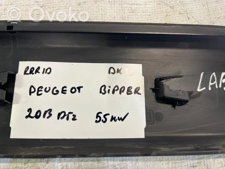 Peugeot Bipper Takaoven lista (muoto) 1308823070