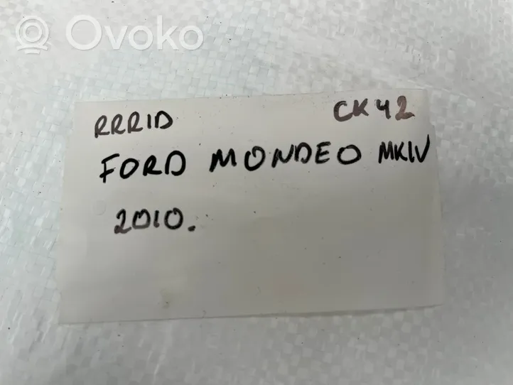 Ford Mondeo MK IV Комплект салона komplektas 