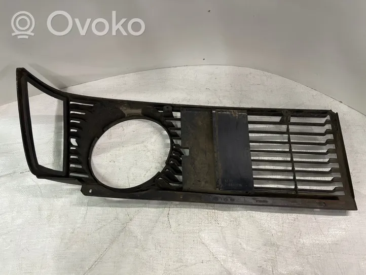 BMW 3 E21 Maskownica / Grill / Atrapa górna chłodnicy 1834760