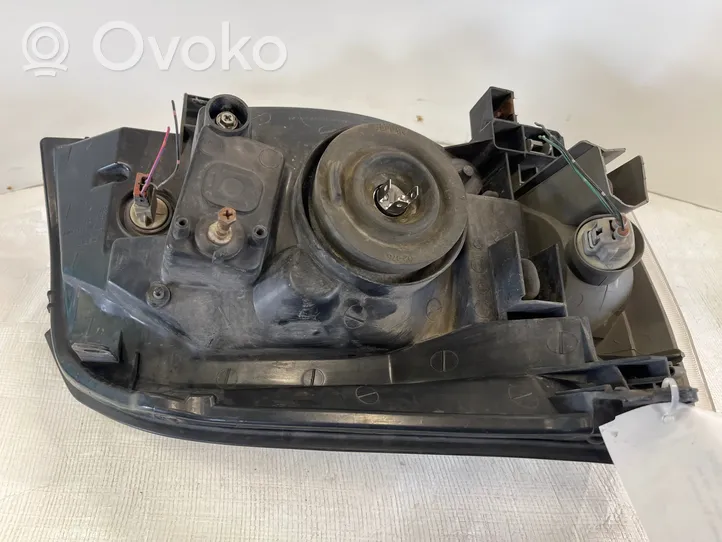 Nissan X-Trail T30 Phare frontale 0821511A4L