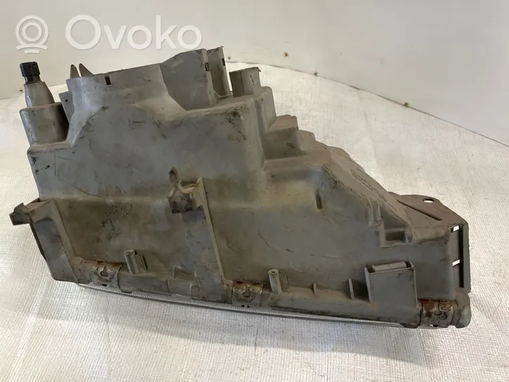 Opel Omega B1 Phare frontale 084421104L