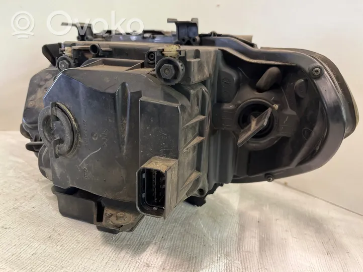 BMW X5 E53 Lampa przednia 22458400