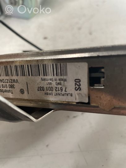 Volkswagen PASSAT B5.5 Radio antena LC0L00ZL9L