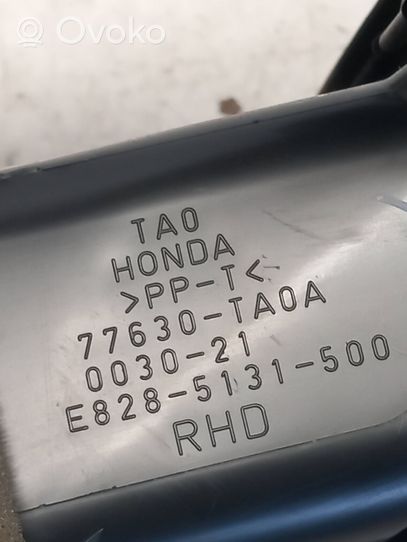 Honda CR-V Boczna kratka nawiewu deski rozdzielczej 8285131500