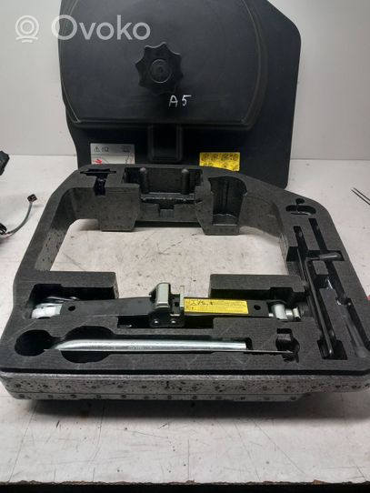Audi A5 8T 8F Комплект инструментов 8T0012109A