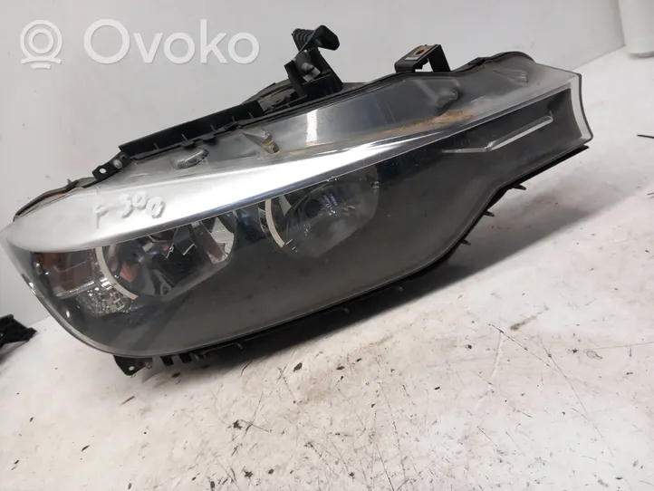 BMW 3 F30 F35 F31 Lampa przednia 7211200000