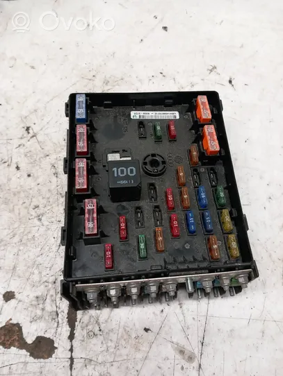 Volkswagen PASSAT B6 Fuse box set 3C0937125