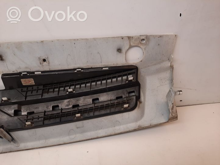 Citroen Berlingo Maskownica / Grill / Atrapa górna chłodnicy 9644758177