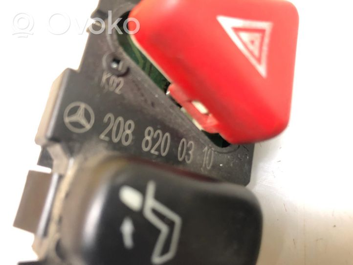 Mercedes-Benz CLK A208 C208 Botón interruptor de luz de peligro 2088200310