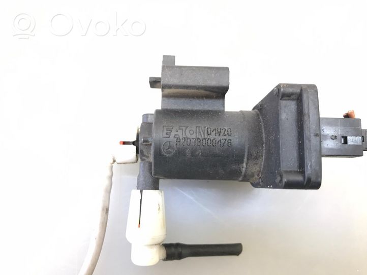 Mercedes-Benz C W203 Włącznik elektromagnetyczny rozrusznika / Solenoid A2038000176